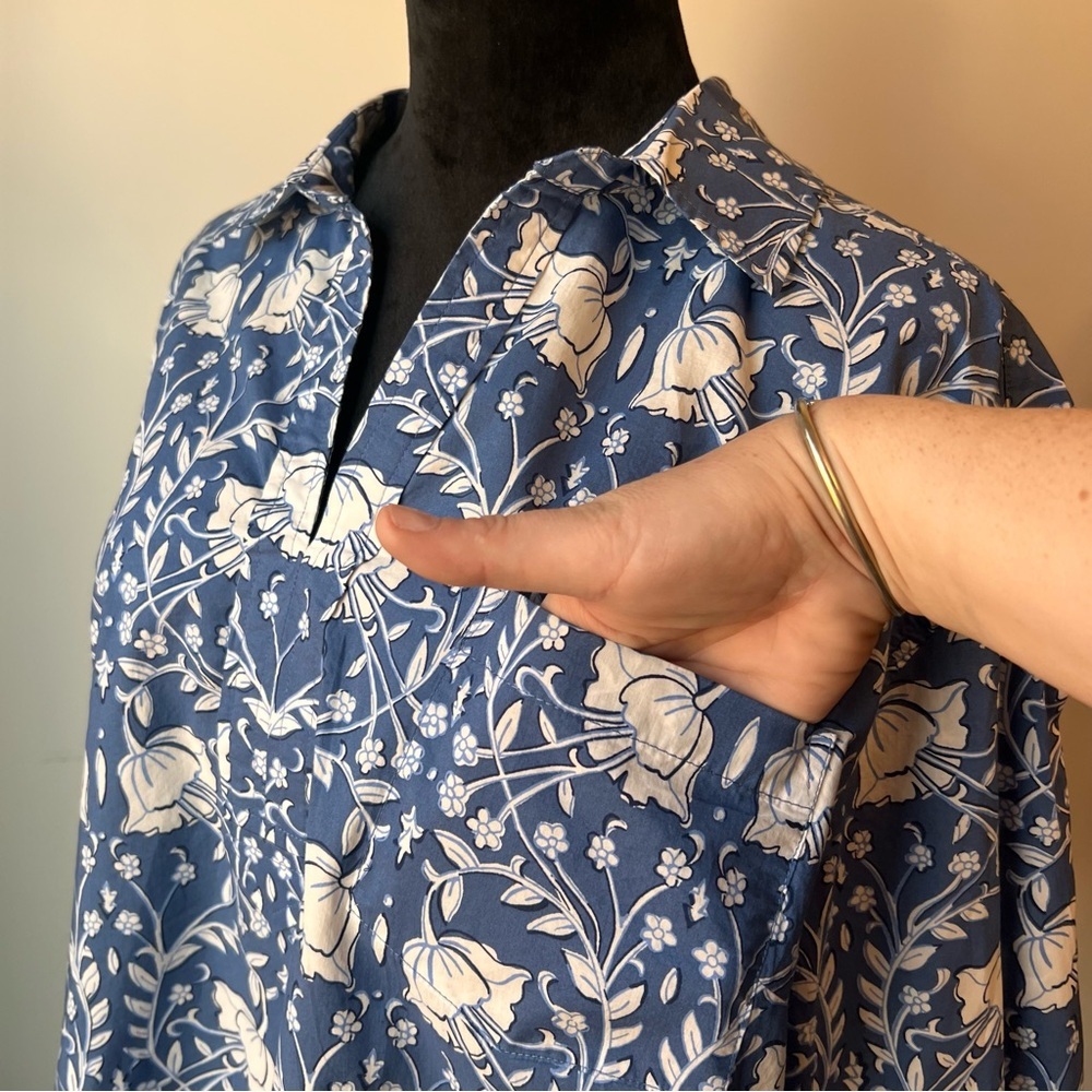 NWOT Talbots Blue and White Floral Blouse - Picture 4 of 8